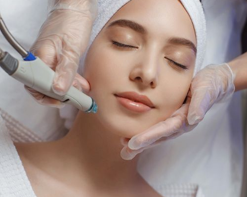 Anti-Acne & Acne Scar Removal with Hydra Facial Treatment