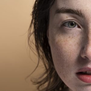 close-up-beautiful-model-posing